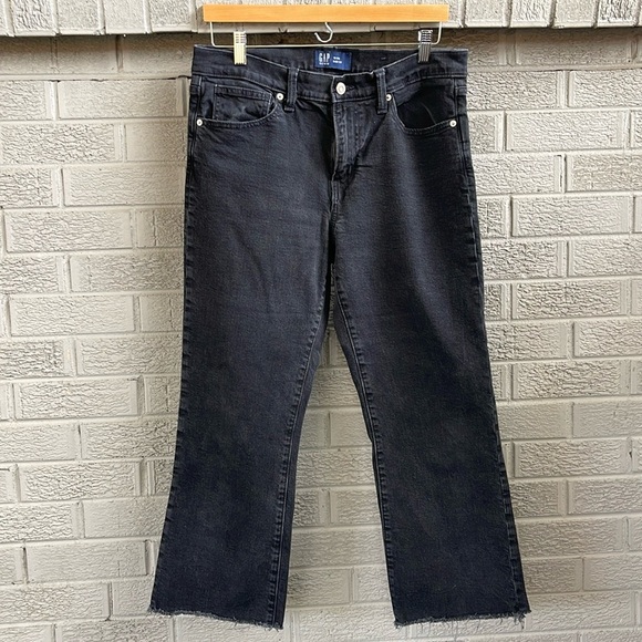 Gap Kick Fit Black Cut Off Jeans- size 12 - Picture 1 of 4